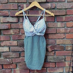 NWT Isabel Maternity swim tankini swim top size medium